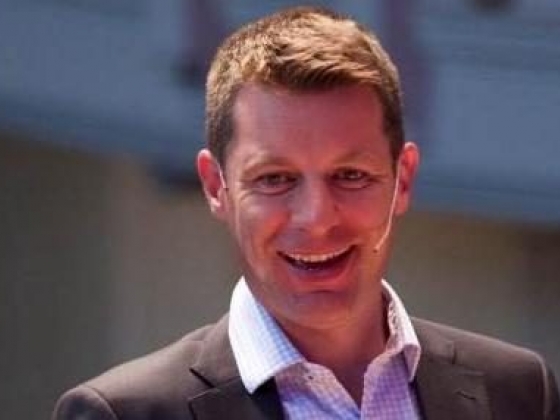 Ben Hines | Global Speaker Inspiring change through the power of music
