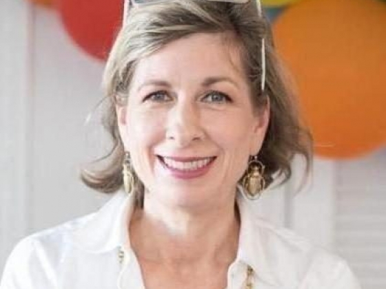 Laura Camacho, PhD | Communica Strategist | Culture Fixer | Healthy Company Culture Virtual Keynotes